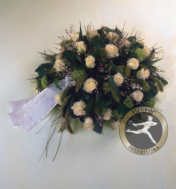 Biedermeier witte roosjes